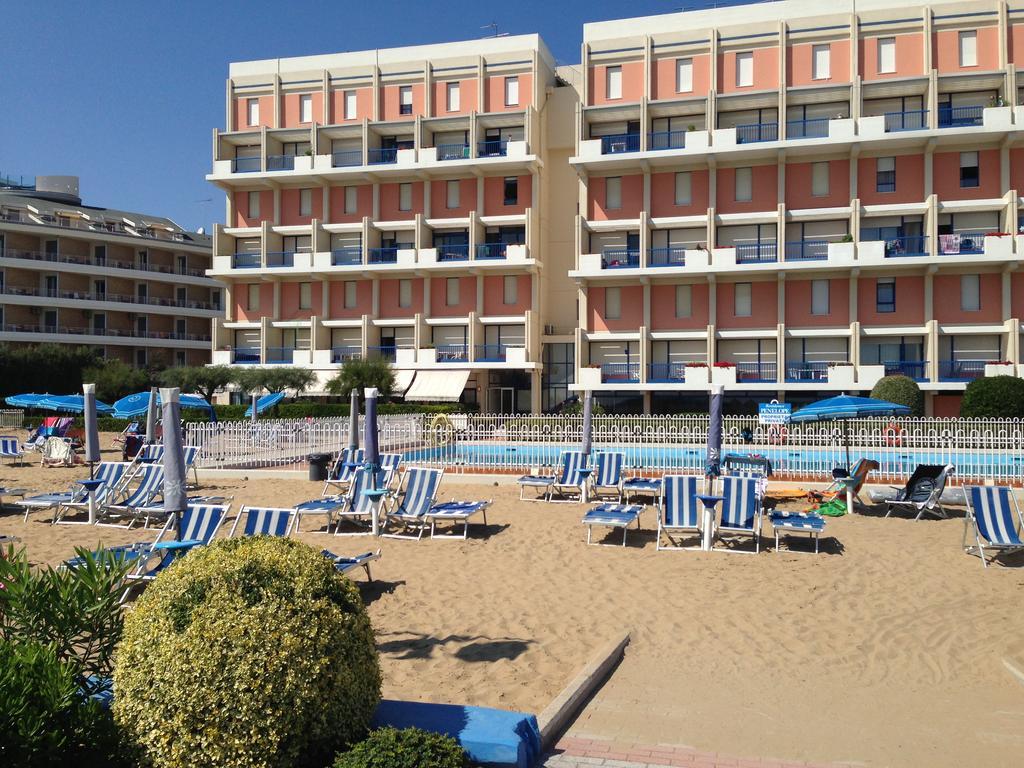 Residence Penelope - Walterigato Apartments Solo Per Famiglie Лидо-ди-Езоло Экстерьер фото