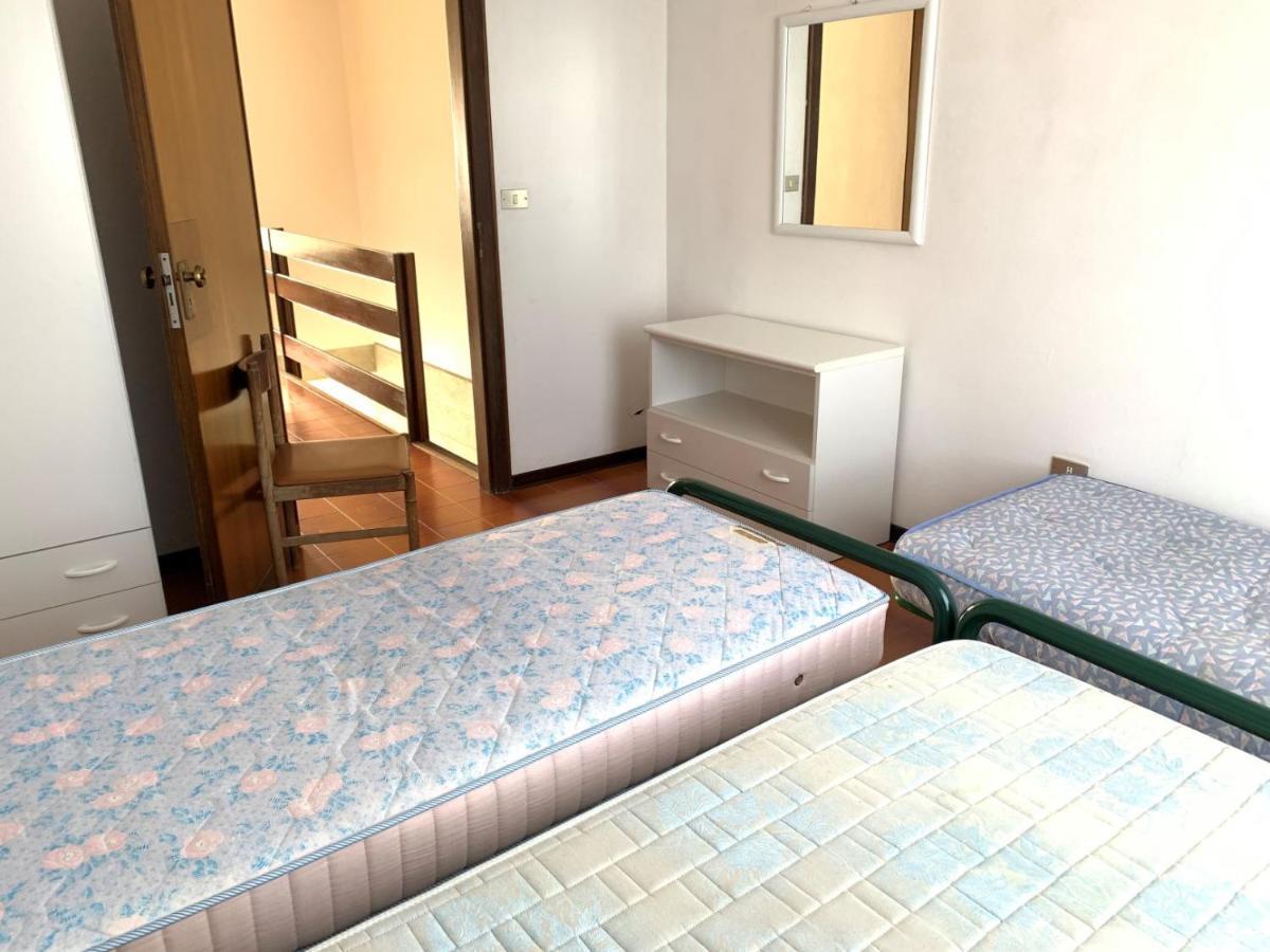 Residence Penelope - Walterigato Apartments Solo Per Famiglie Лидо-ди-Езоло Экстерьер фото