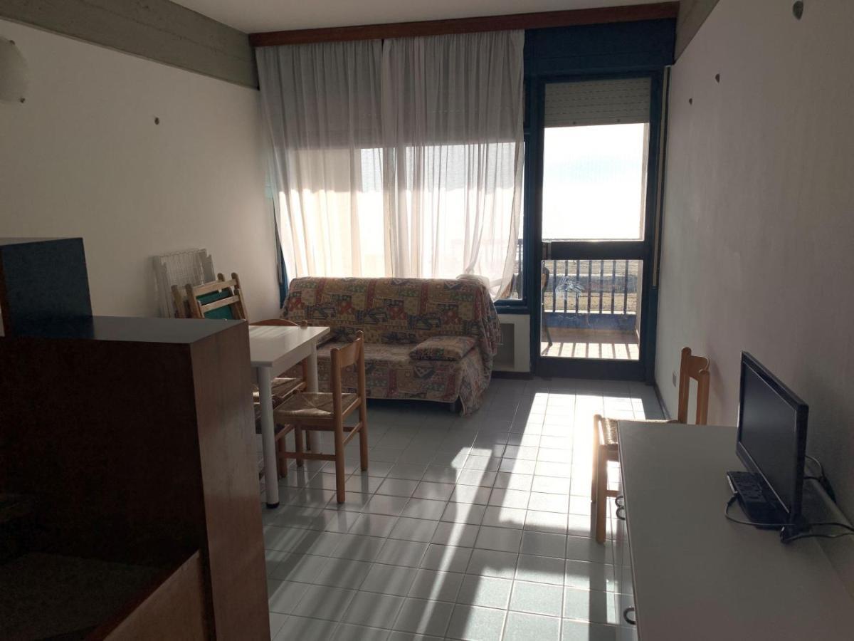 Residence Penelope - Walterigato Apartments Solo Per Famiglie Лидо-ди-Езоло Экстерьер фото