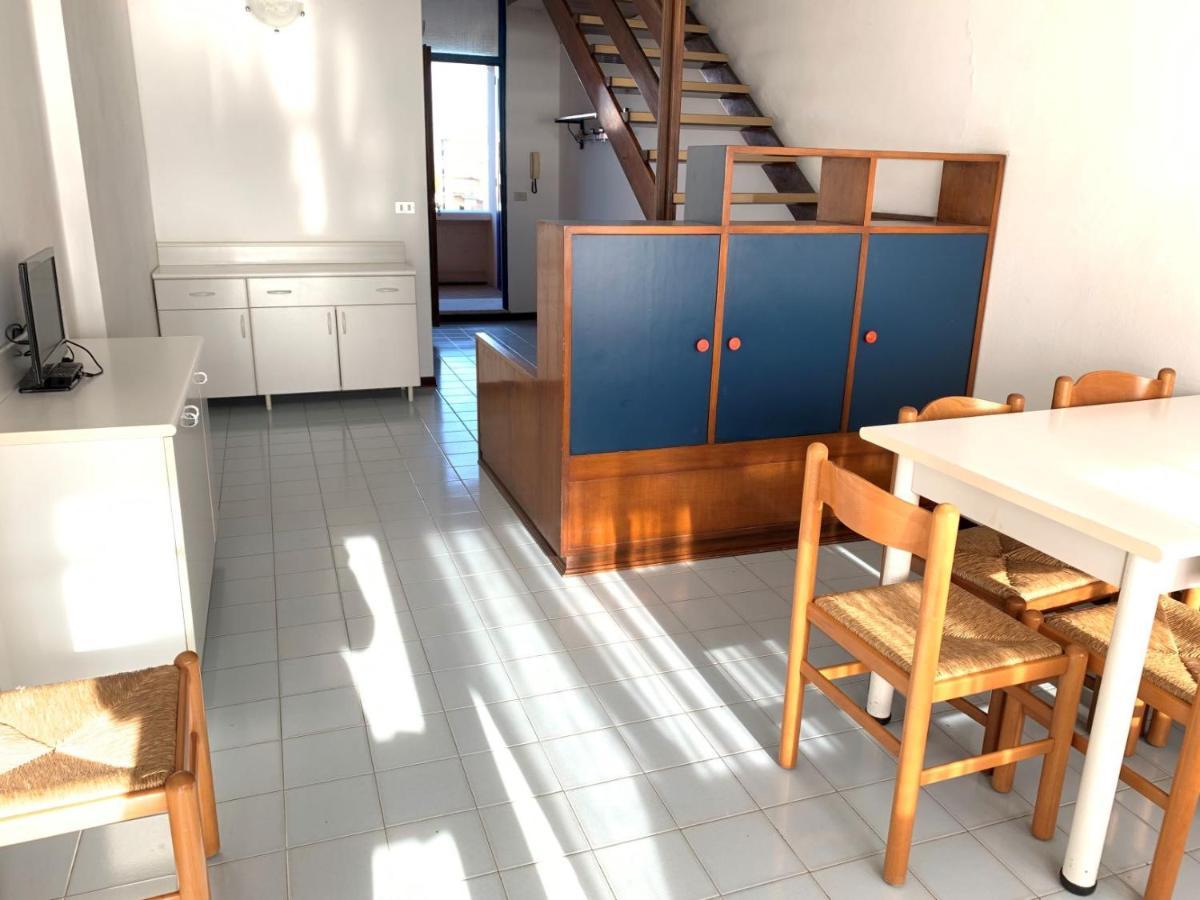 Residence Penelope - Walterigato Apartments Solo Per Famiglie Лидо-ди-Езоло Экстерьер фото